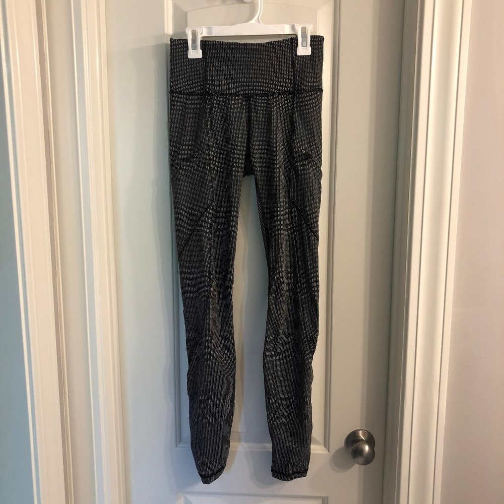 Lululemon Cadence Crusher Tight sz 4